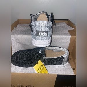 NWT Hey Dude Wally Stretch in Meteorite. M Size 9. Comes with box.